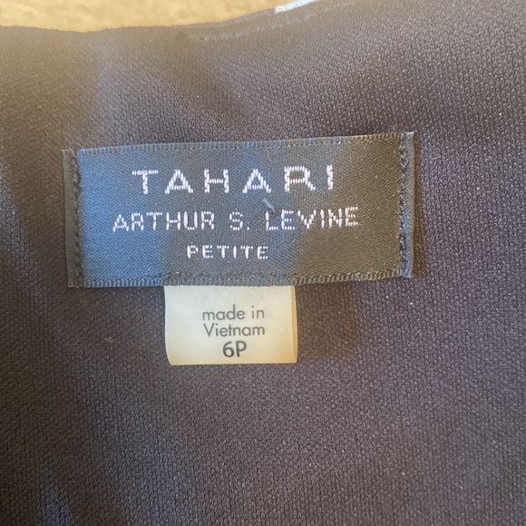 NWOT Tahari Black&White Dress, see measurements in photos below - Picture 10 of 10